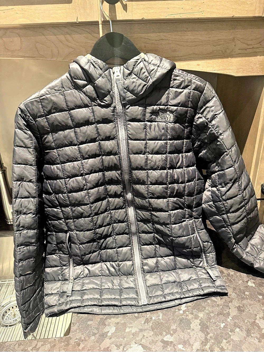 The North Face Youth ThermoBall Hooded Jacket Quilted Puffer in Black